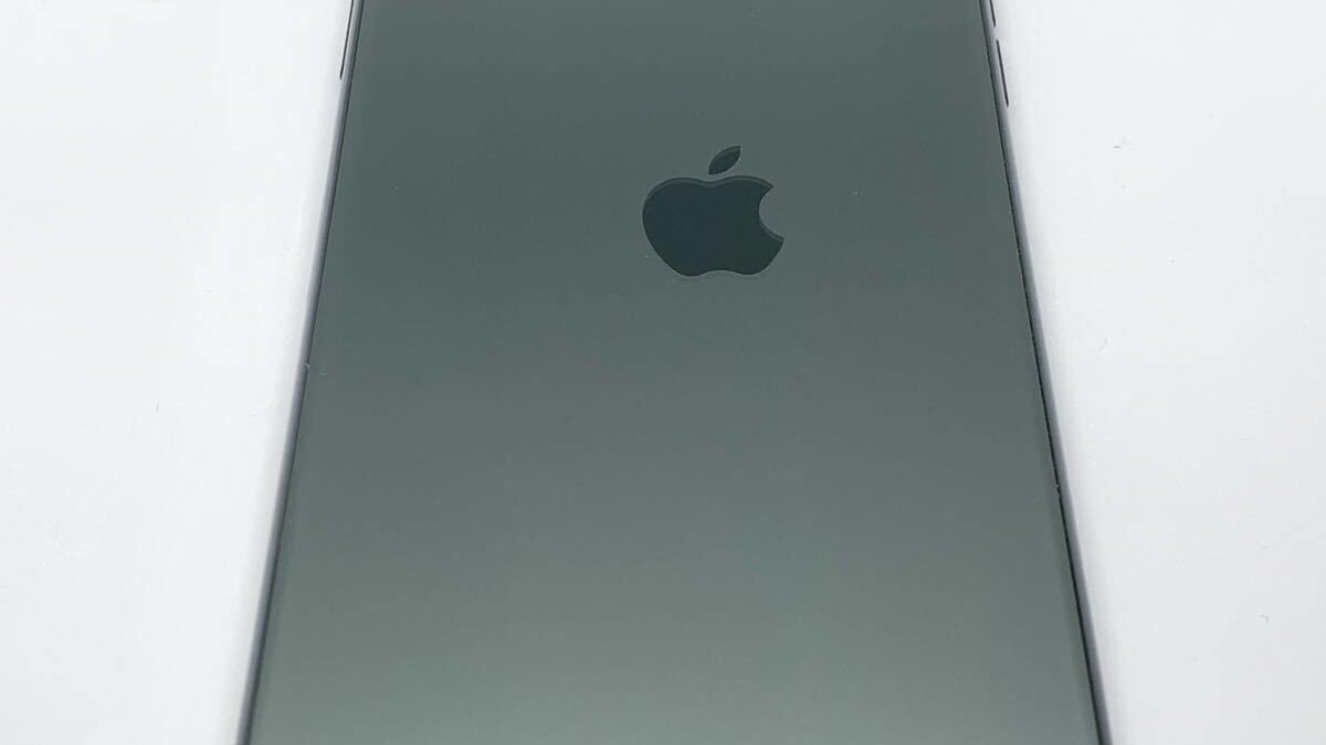 Бракований iPhone 11 Pro продали за 2700 доларів